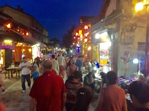 Dali streets at night
