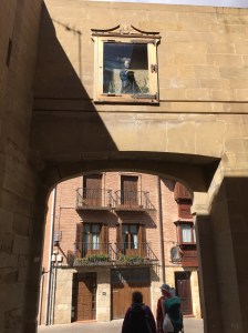 Portal San Felices, exit from Viana