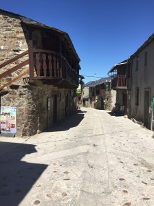 The pretty old streets of Acebo
