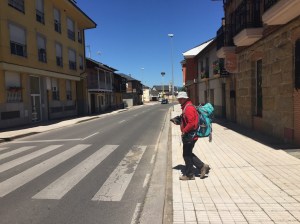 Gerry carrying the pastries through Columbrianos